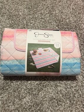NWT Jessica Simpson Pink and Blue Quilted Outdoor Picnic Mat